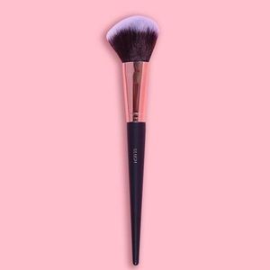 NIP! Shaina B. Blush Brush (Large)